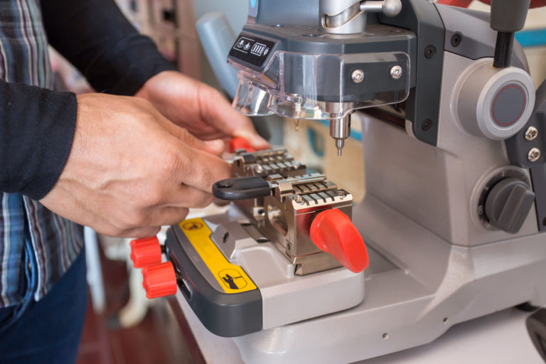 duplicating machine device key cutting in chester, pa.